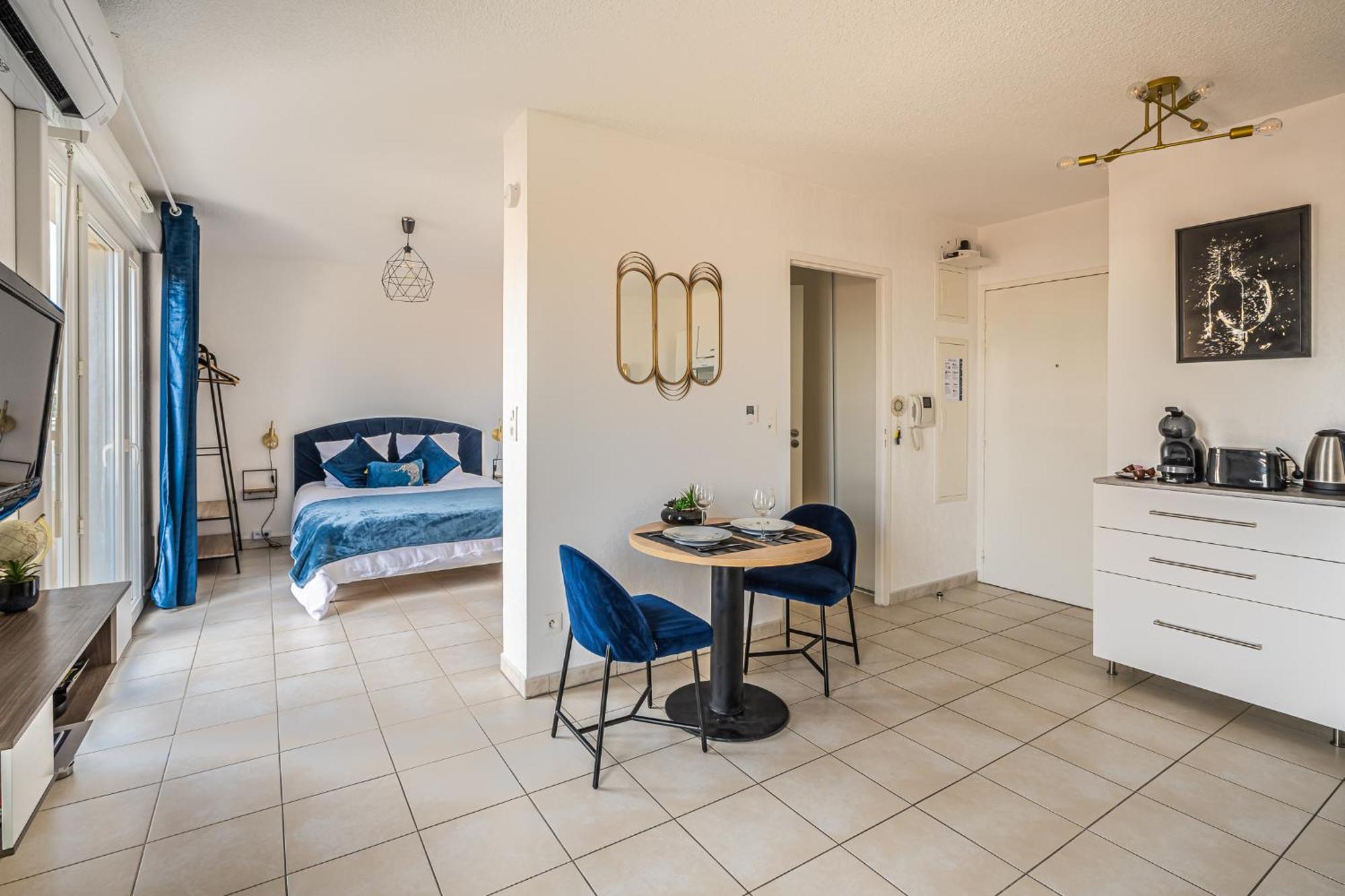 Appartement "Cote Canal", Terrasse , Climatisation , Parking Prive Narbonne Exterior foto